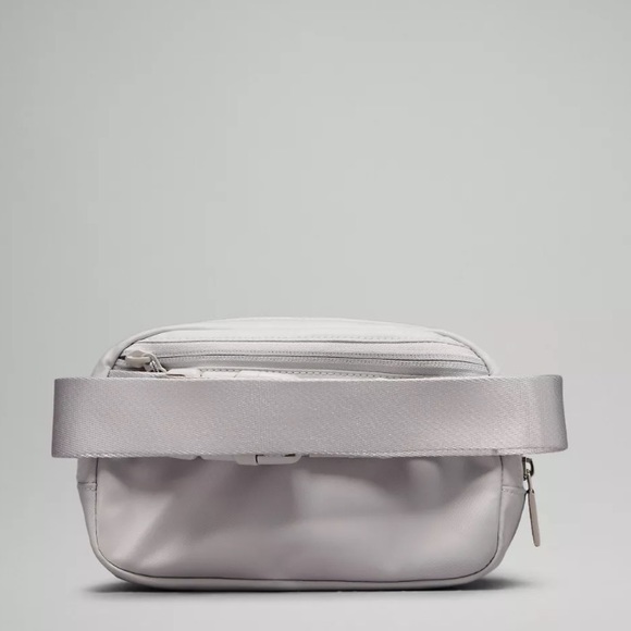 ๐ Last One ๐ NWT Lululemon Belt Bag - Picture 3 of 10